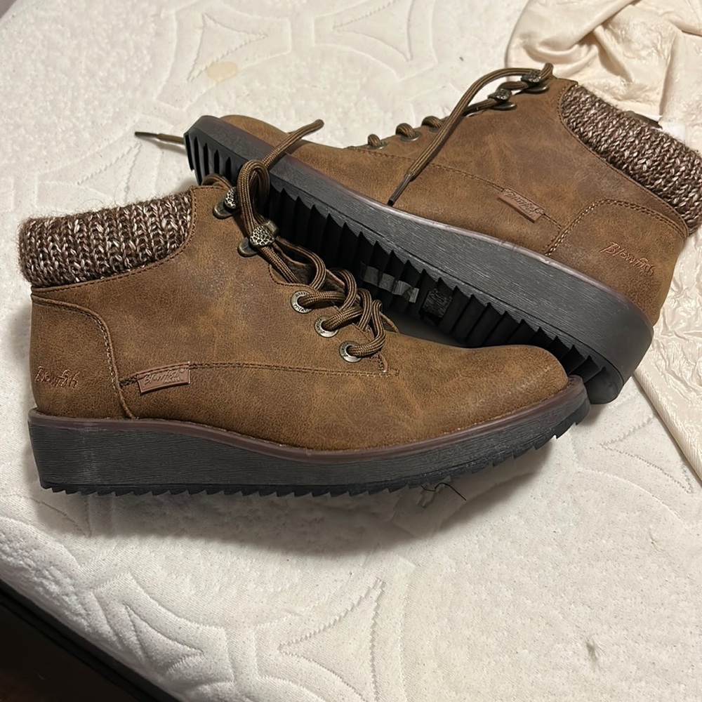 New blowfish boots